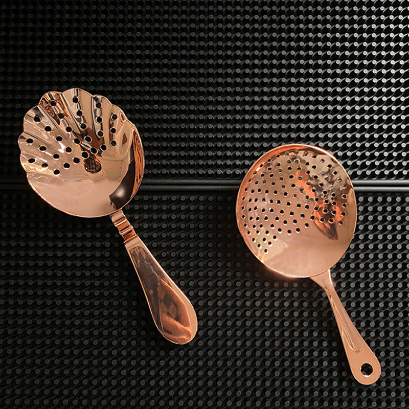 304 stainless steel shell ice strainer, ice separator spoon, cocktail strainer, cocktail filter screen, Julip ice strainer Application Scenario