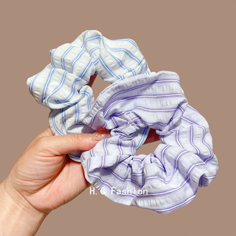 French sweet and elegant, striped large intestine hair band, fresh and girlish ponytail, hair band, hair bun, hair tie and headwear details Picture