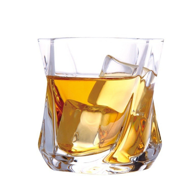 Langxu Glass Vintage Diamond Whisky Glass, European-style wine glass, cocktail wine glass wholesale, bar glass Item Picture