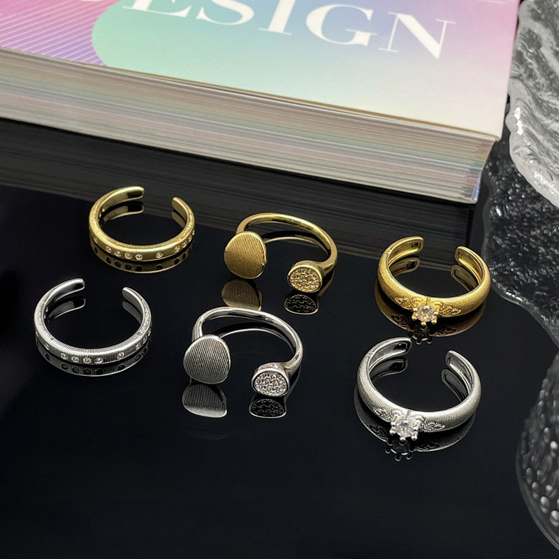 A new vintage Italian-style brushed zircon ring for women, with a high-end and elegant texture, is versatile and exquisite Specification drawing