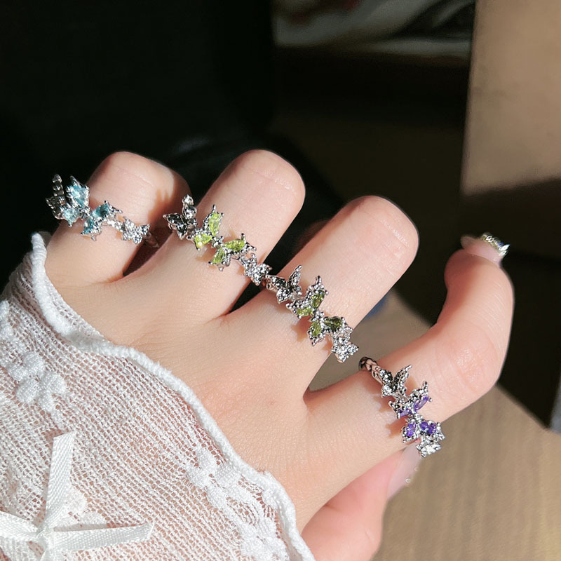 A sweet and cool Hong Kong-style micro-inlaid butterfly personalized open ring, a live-streaming bestseller by a super fairy, is a niche and light luxury index ring details Picture