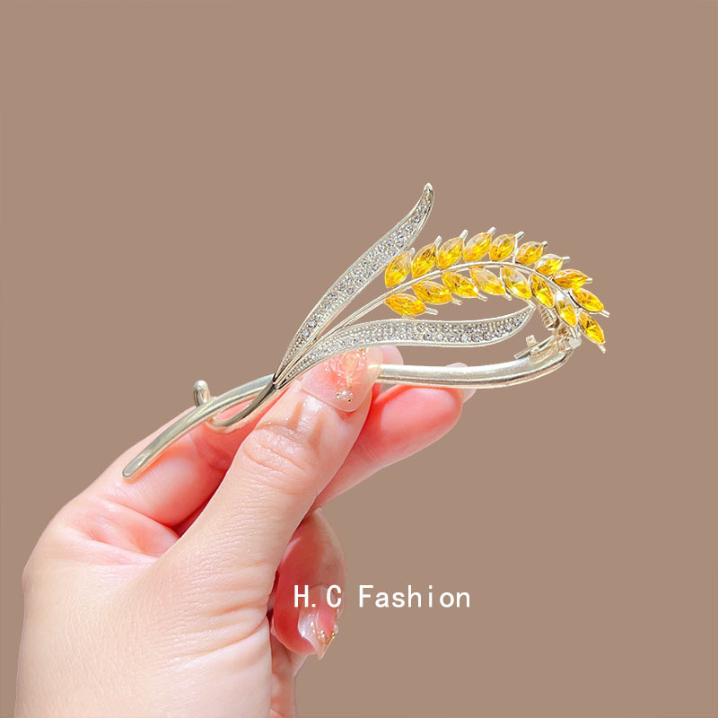Wheat ear one-line hair clip, twist clip headwear, back of the head hair clip, high-end and elegant, frog clip hair clip for women full figure