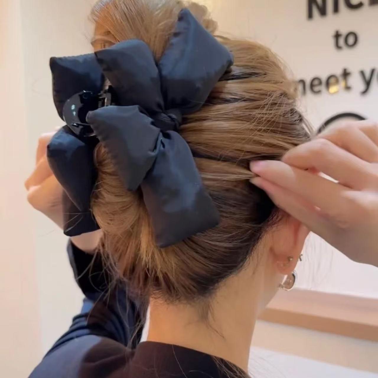 Korean headwear, niche design, spring and summer accessories, cute and sweet hair clips, pink large bow shark clips details Picture