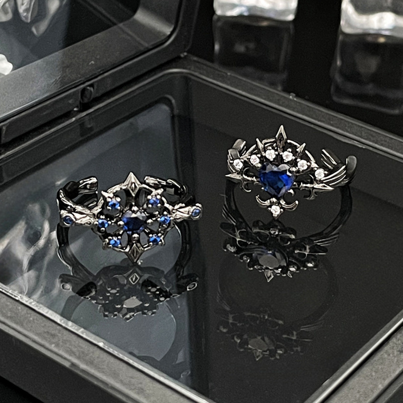 A trendy dark blue diamond open-top ring for women, a retro and niche individual bow and arrow hollowed-out punk style index finger ring Specification drawing