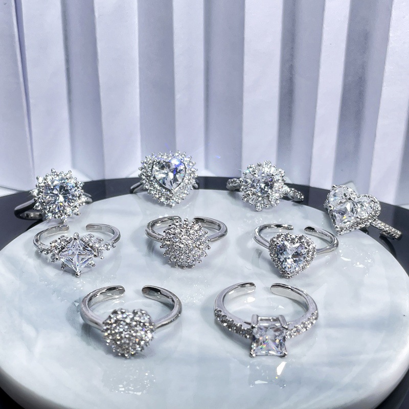 A French light luxury and high-end heart-shaped diamond zirconia open ring for women on Instagram, with a cool style and versatile style full figure
