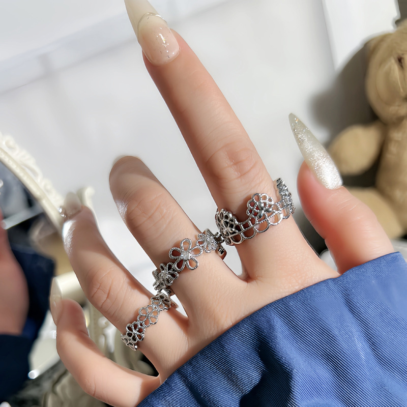 Minimalist plain lace flower hollowed-out fashionable open ring, feminine, light luxury, high-end feel, personalized and versatile ring details Picture