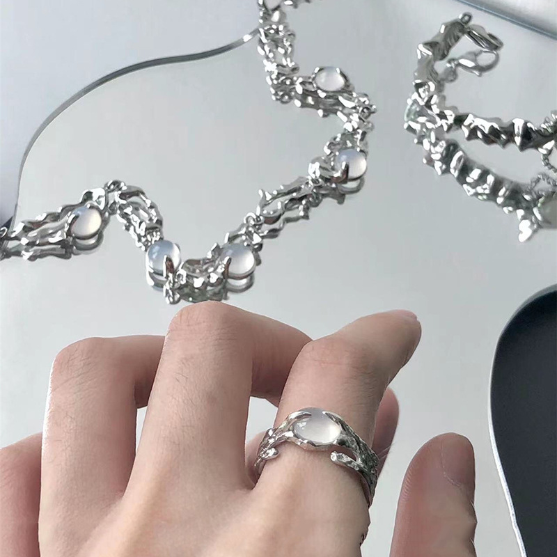 A niche design sense opal pleated texture open ring, a high-end French irregular moonstone ring for women details Picture