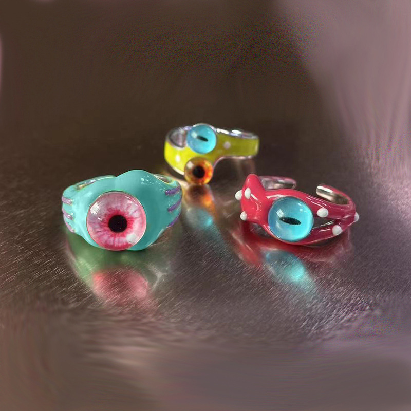 Sweet and cool style hot girl y2k ring, niche and versatile, irregular drip glaze food ring, enamel funny, dopamine female trendsetter Application Scenario