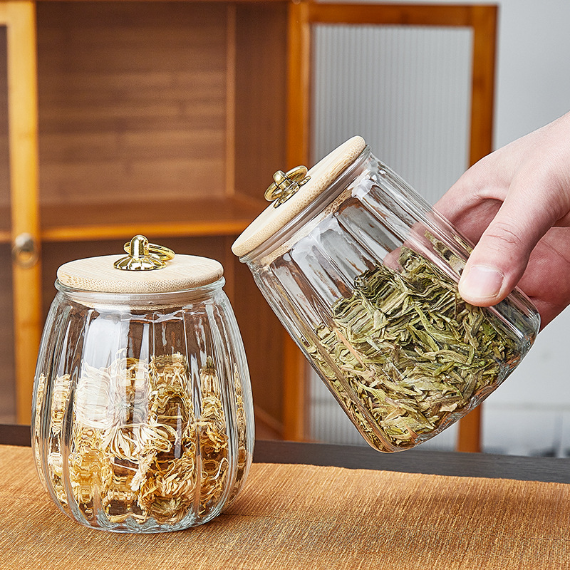 Household vertical pattern transparent heat-resistant tape lid sealed glass tea canister, snack storage box, flower tea and sugar canister Application Scenario
