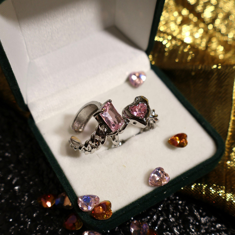 Sweet and cool style pink heart-shaped square diamond open ring, fashionable and elegant for women, light luxury and high-end sense, individual index finger ring Application Scenario