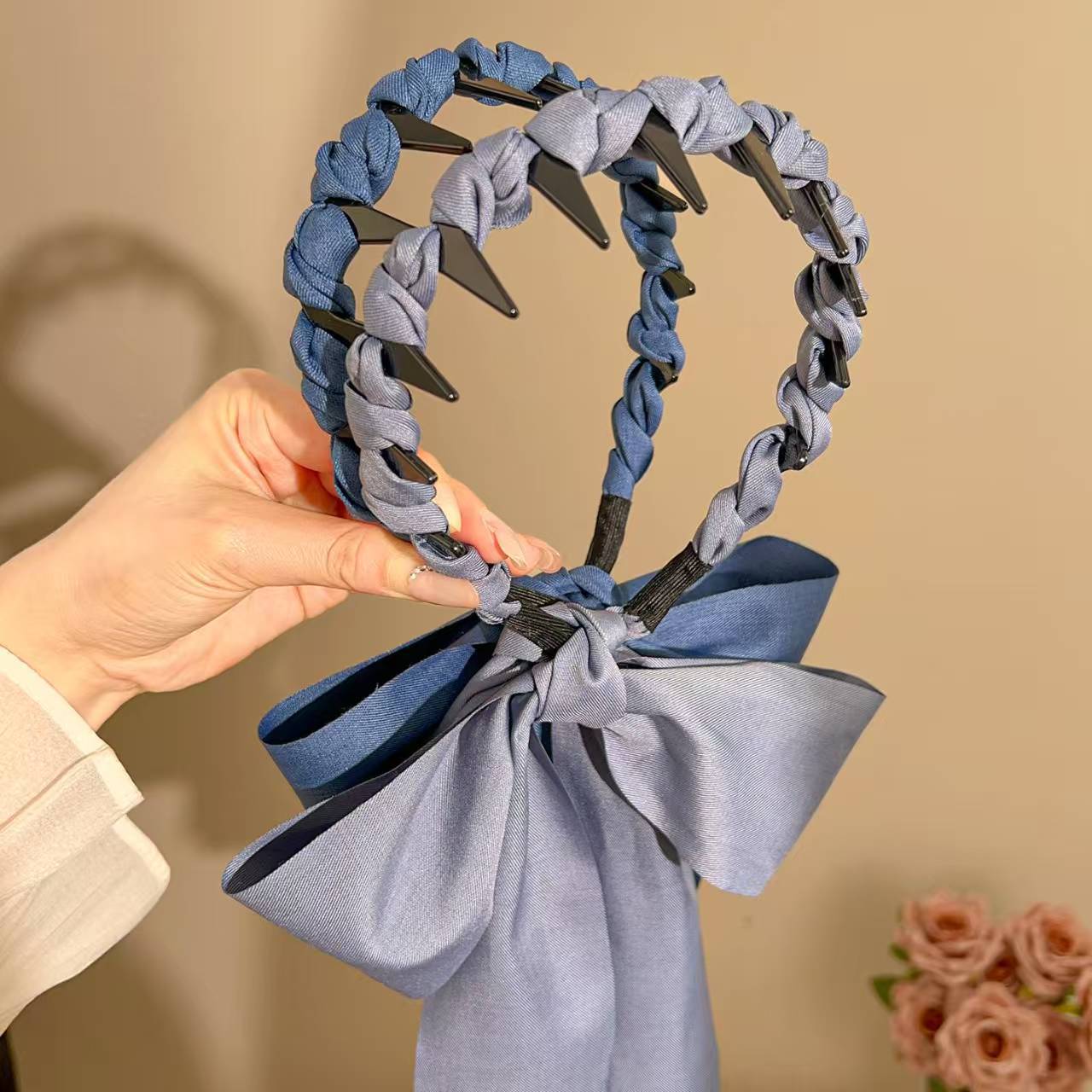 Korean retro wave ribbon headband for women 2025 new style bow brined headband for daily wear on the outside, high head band details Picture