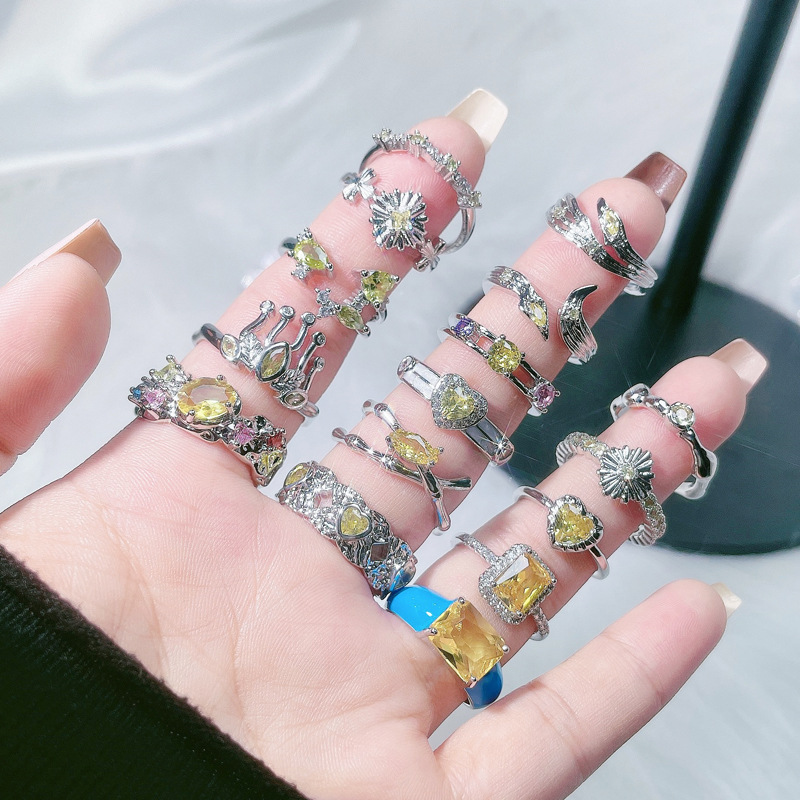 Korean style simple and individual yellow diamond elegant open ring for women on Instagram, cold style, niche design, fashionable and exquisite ring details Picture