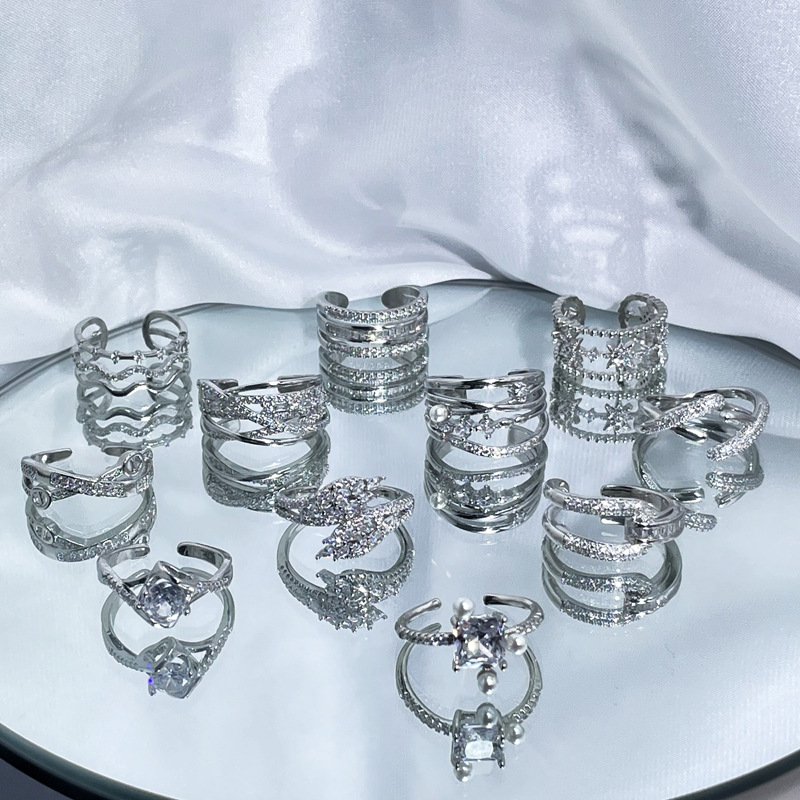 A high-end, light luxury, full-diamond open-mouth ring for women on Instagram, with a cold and niche design sense, elegant and trendy index finger ring Specification drawing