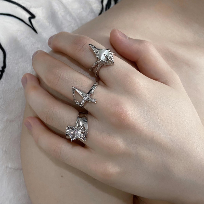 Cross-star chain zircon open ring for women, irregular texture, niche design sense, fashionable and spicy girl personality ring Specification drawing