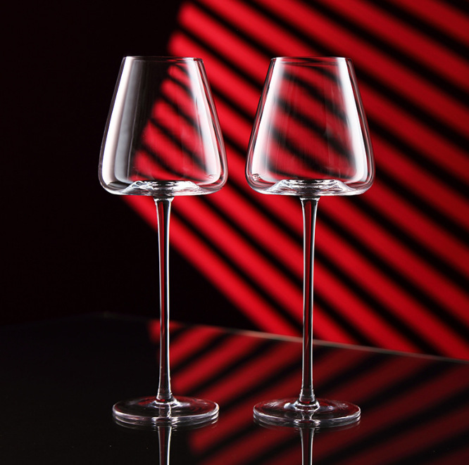 Factory direct-fired cold-cut red wine glasses, crystal wine glasses, Burgundy glasses, red bow tie, goblets, logo Specification drawing