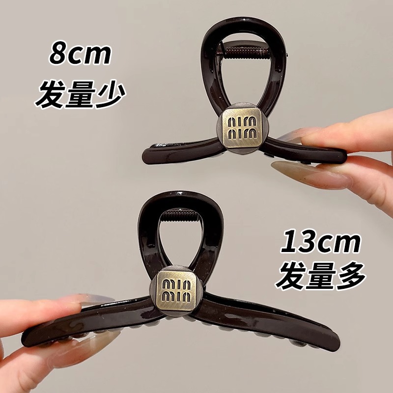 High-end letter-shaped hair clip at the back of the head, half-tied shark clip, medium-sized hair clip, headwear, small hair volume, hair clip details Picture