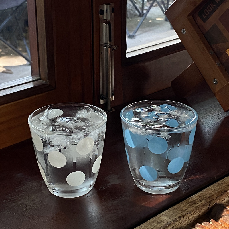 Niche homemade blue polka dot glass cups with an ins high-end feel, white polka dot water cups, milk cups, and simple coffee cups full figure