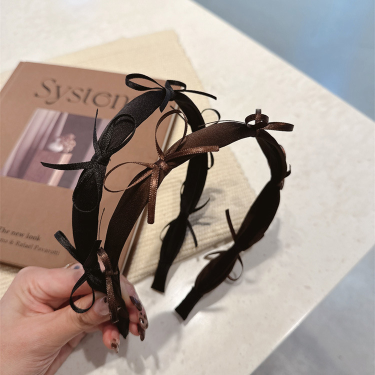 French sweet bow headband for women's high-end feel 2024 new fashionable satin headband, stylish and elegant hair accessory Application Scenario