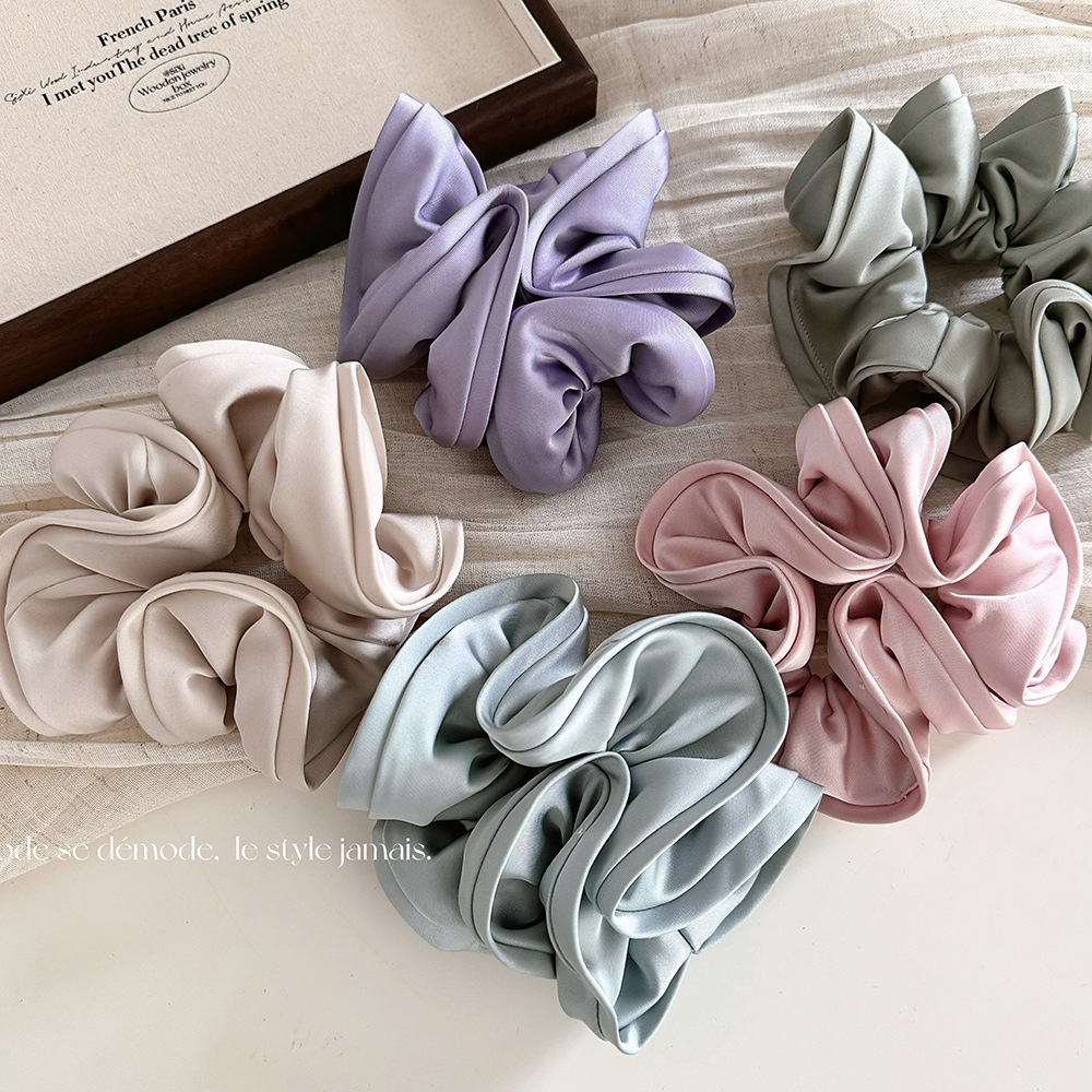 French high-end style large intestine hair tie, bright black fungus edge flower bud, ponytail large intestine hair tie, elegant hair band headwear full figure