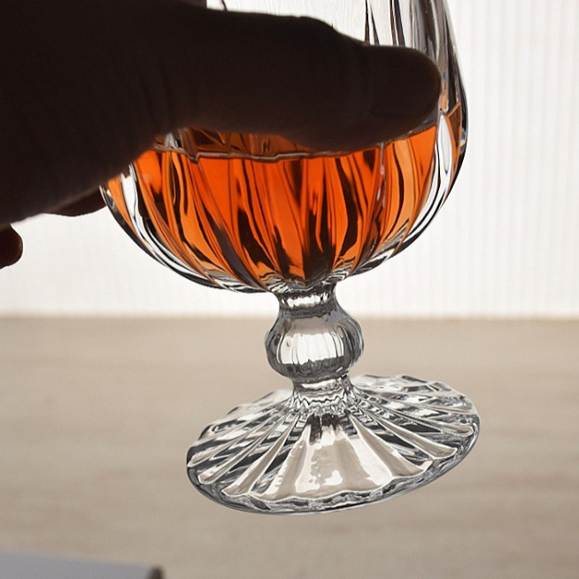 Nordic and European-style carved low-stemmed foreign wine glasses, household vintage brandy glasses, tall glasses, whisky glasses, water glasses Specification drawing