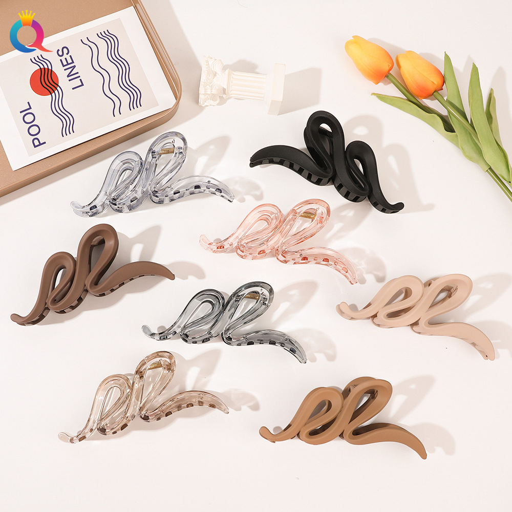 Wholesale of Qiyue Cross-border oversized wavy hair clips for the back of the head with a high-end look, such as updo hair clips, shark clips, hair accessories and headwear full figure