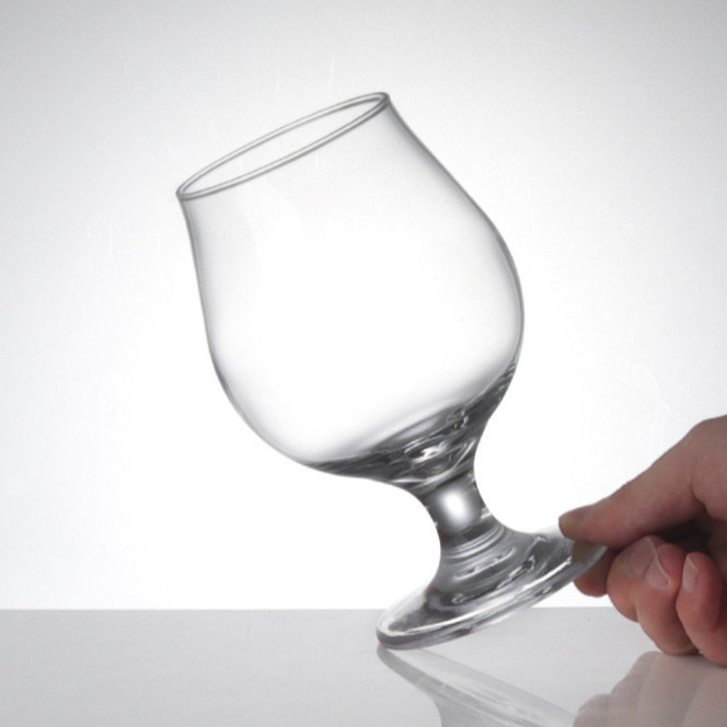 Wholesale household crystal glass brandy wine glasses, commercial low-footed glass crystal glass craft beer glasses for hotels details Picture