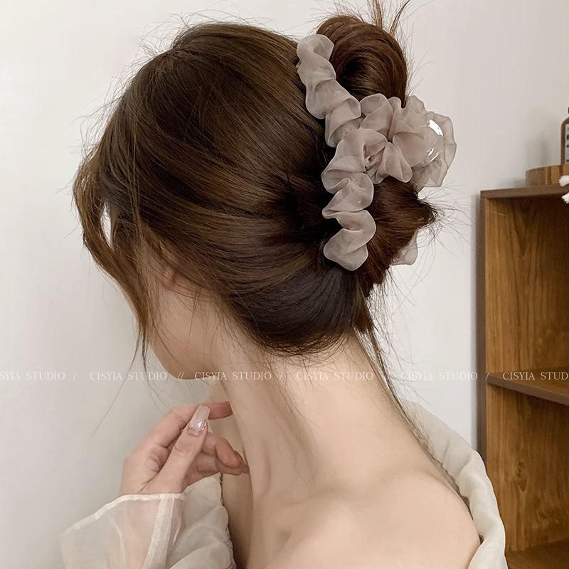 Super fairy pleated mesh hair clips for women, new puff pastry style, large volume, shark clip, high-end hair accessory details Picture