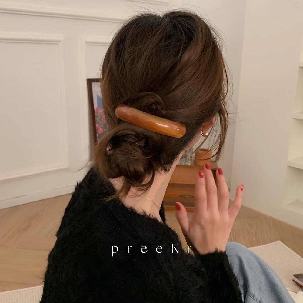 preeKr Korean spring hair clip for women, back of the head ponytail top clip, horizontal clip, simple and elegant, retro one-line clip for women Application Scenario