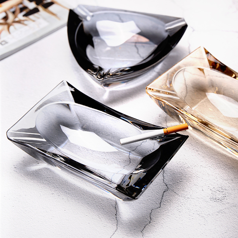 Lizun crystal glass ashtray, creative amber ashtray, modern hotel room decoration, cigar ashtray Specification drawing