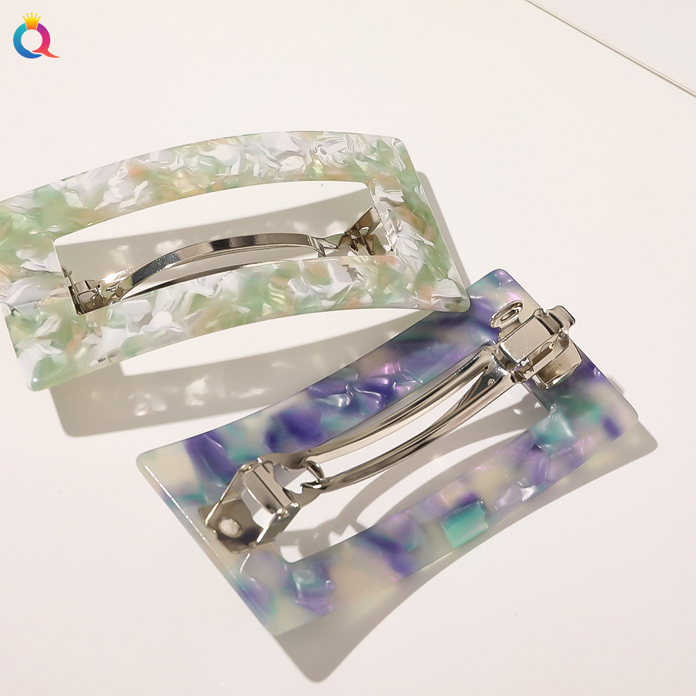 Qiyue Accessories: The same tortoiseshell square spring clip and simple ponytail clip top clip as those on Korean websites Application Scenario