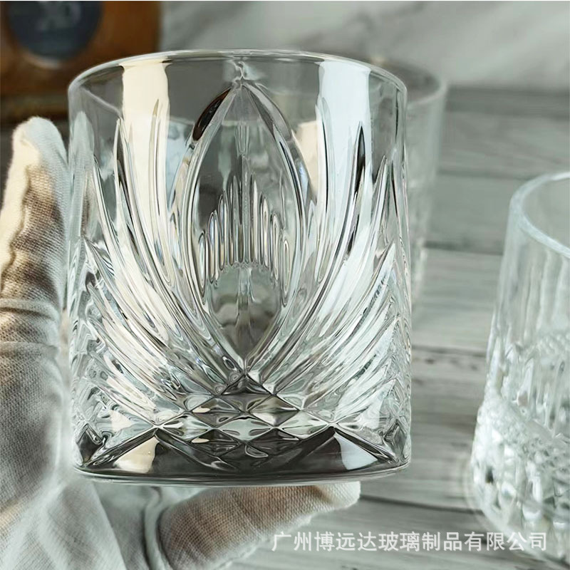 Whisky glass wine glasses, American latte coffee cups, drinking cups, creative foreign wine glasses, bar spirits cups, beer glasses Application Scenario