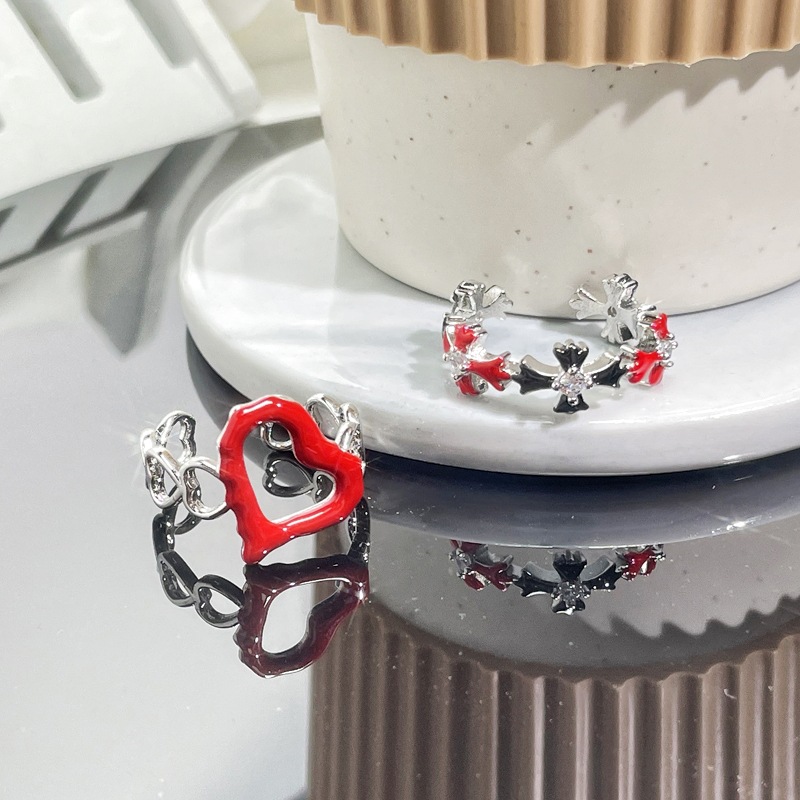 A high-end and elegant red heart-shaped glazed open ring for women, sweet and cool, versatile and fashionable index finger ring full figure