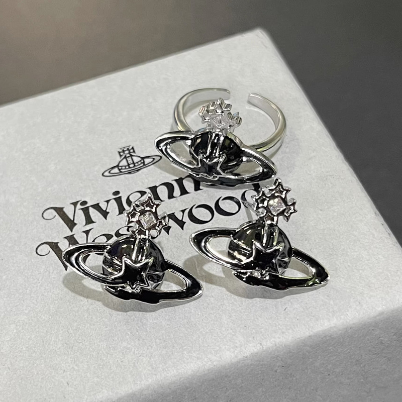 A spicy and cool style Western empress Earth star surrounding oil-dripping ring stud, a niche Instagram-style open-mouth ring for women full figure