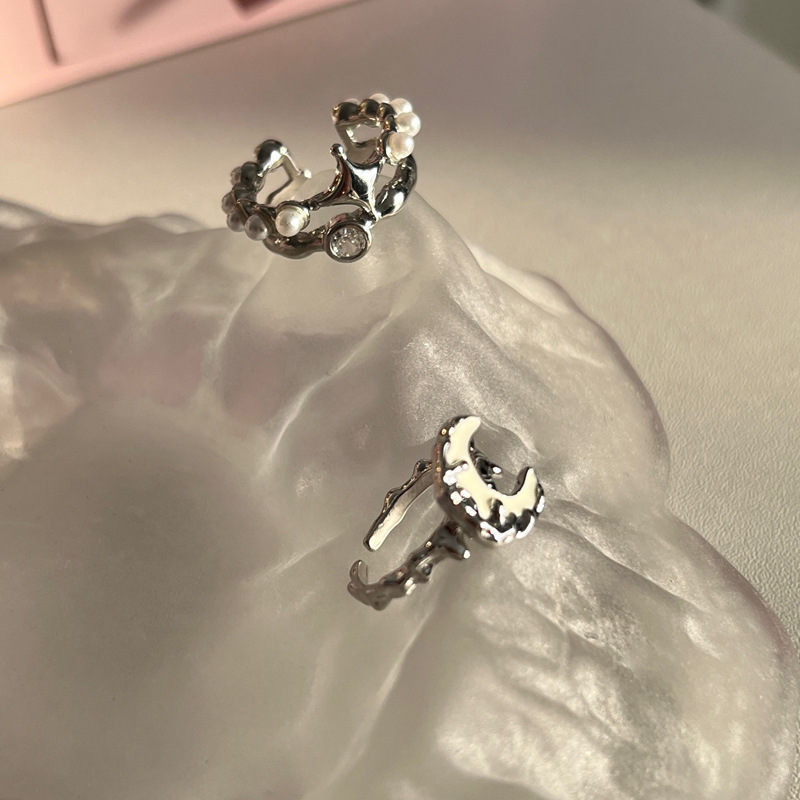 Simple and individual starlight high-end moon-opening ring for women, multi-layered ins, cold style, trendy and fashionable ring Application Scenario