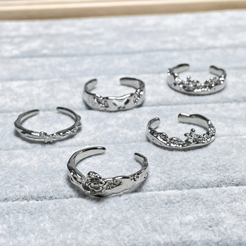 Minimalist irregular texture, fashionable open ring, women's niche personality, butterfly cross plain ring, versatile ring trend Application Scenario