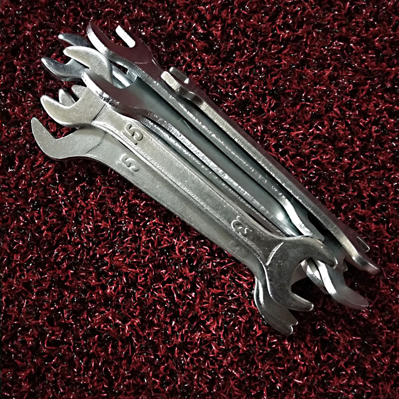Discounted sales of self-made galvanized stamped open-end wrenches for children's strollers and bicycles, double-head open-end matching fixed wrenches Application Scenario