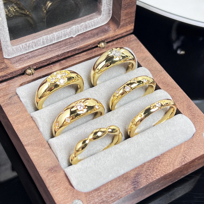 This simple and plain ring with starlight micro-inlay is a unique open-top ring that exudes a feminine charm and a high-end feel. It is versatile and a niche, cold style ring trend Specification drawing