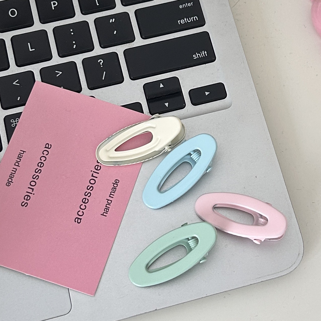 New mint green spring/summer alloy oval clip, sweet and girlish decorative hair clip, blue side clip, bangs hollow clip details Picture