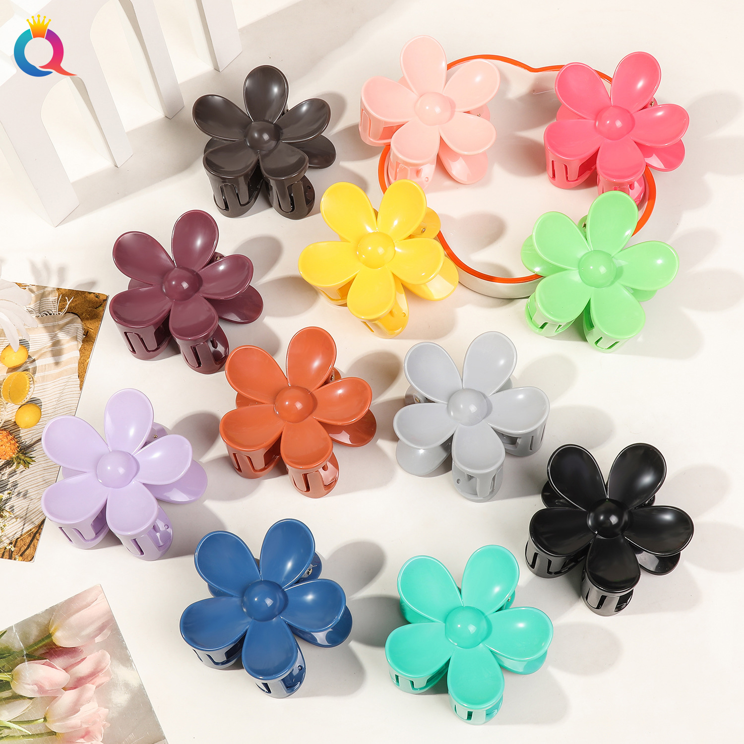Qiyue Cross-border PC color hair clips, ponytail hair ties, women's updo hair clips, back of the head shark clips, hair accessories wholesale details Picture