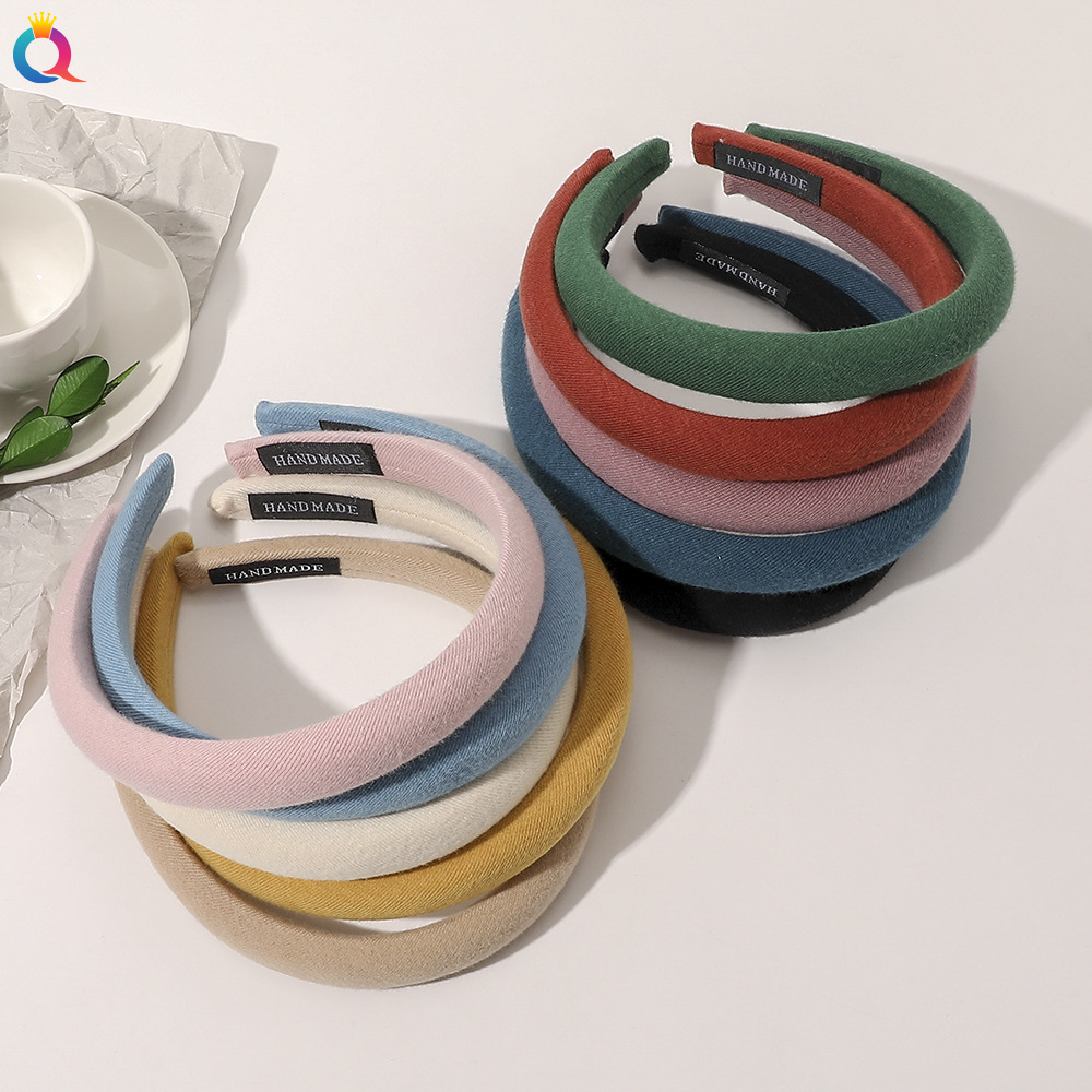 Qiyue solid-color sponge hairband, a unique and retro face-washing and hair-pressing headband, a sweet and trendy Korean-style red hairpin accessory full figure