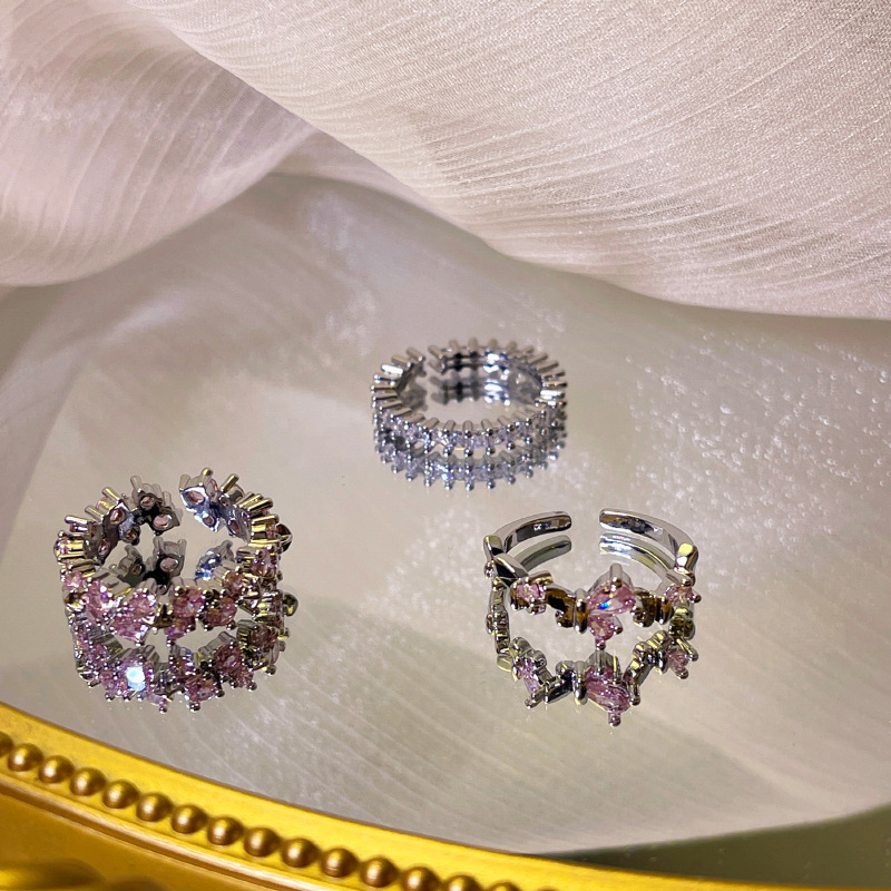 The pink sparkling diamond zircon butterfly open ring with a sweet and cool Internet celebrity style is a versatile, niche and high-end new accessory for women full figure