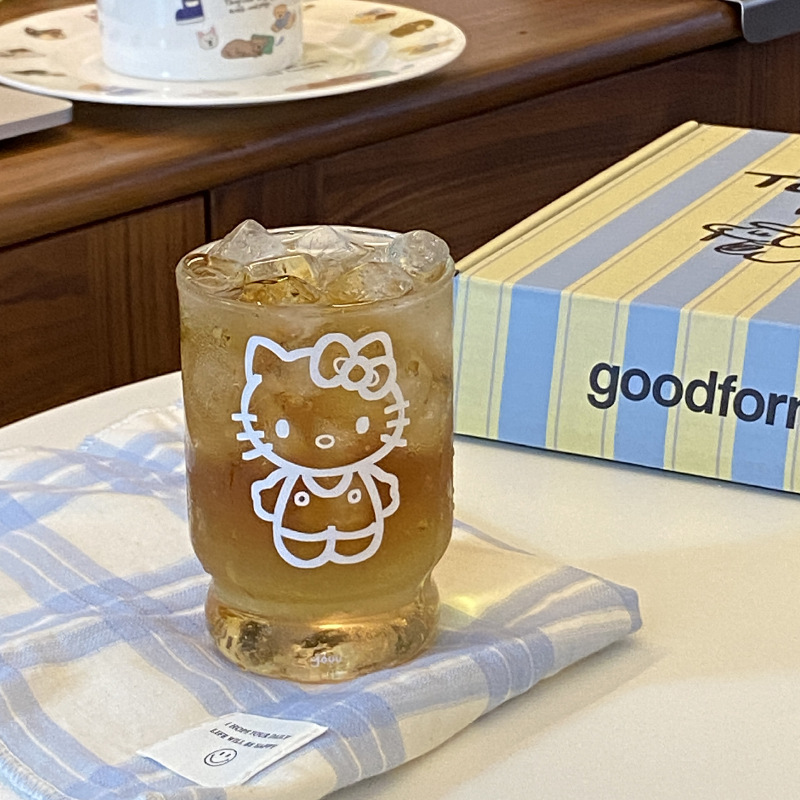 ins high-transparency cartoon kt cat glass cup, cute high borosilicate water cup, girlish milk breakfast cup, coffee cup full figure