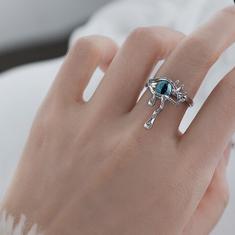 Cool and stylish Devil's Eye Cat Pupil Opening ring, a niche design for women's cold style, fashionable and individual, versatile ring Specification drawing