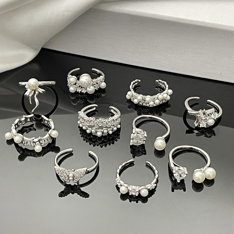 New pearl ring for women, French light luxury and high-end style, bow, sweet and cool, index finger ring, niche design ring Application Scenario