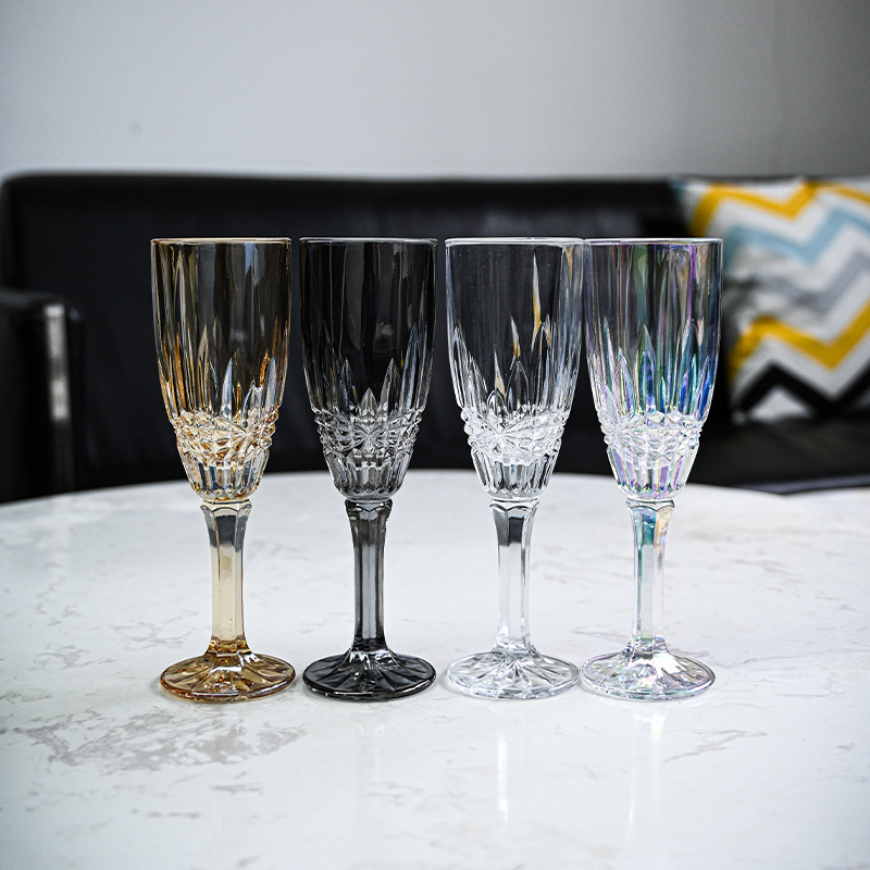 European-style embossed champagne glass, engraved high-footed wine glass, home banquet sparkling wine, high-end glass, trendy details Picture