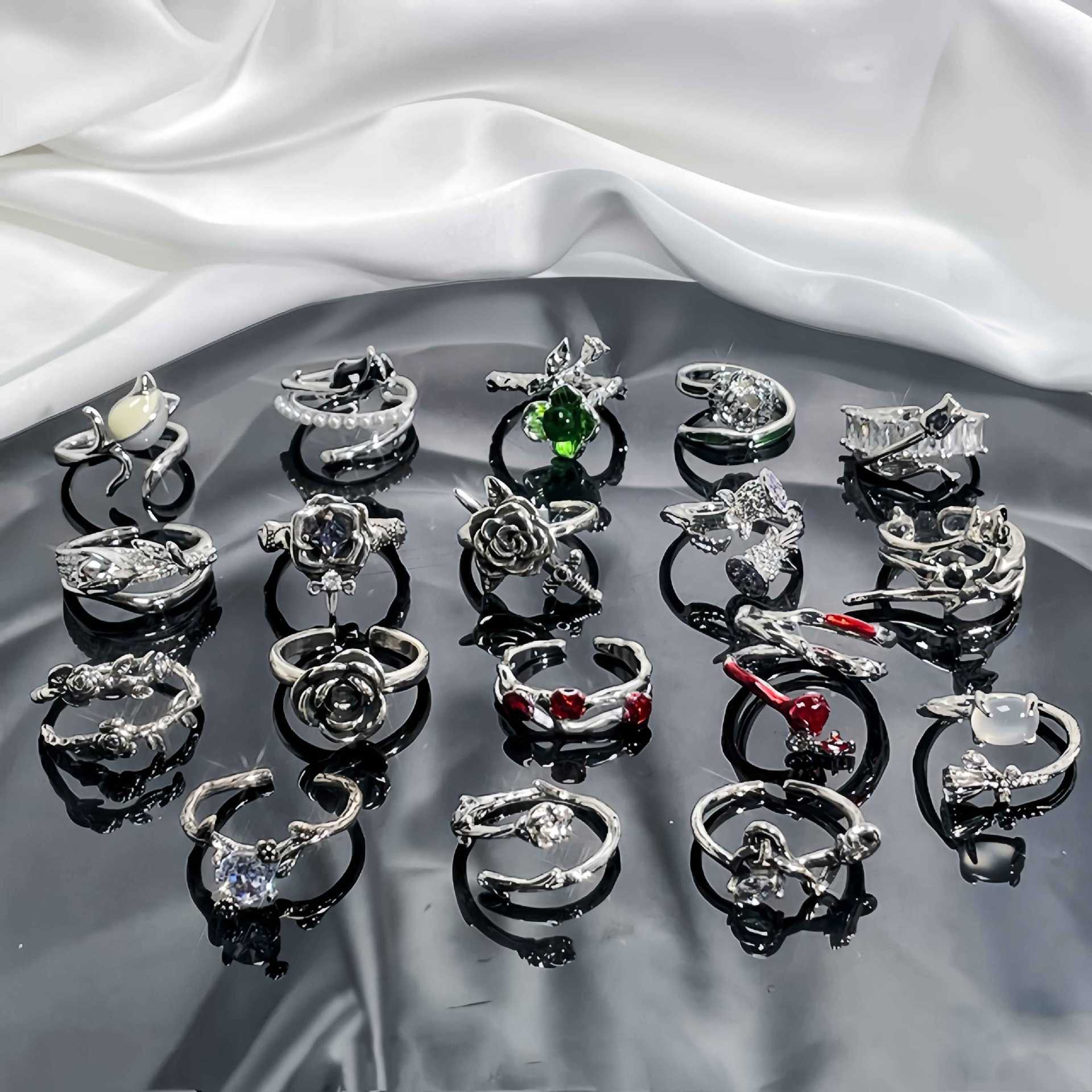 Retro and unique rose style, fashionable and versatile ring, simple flower for women, high-end, exquisite and cold style ring full figure