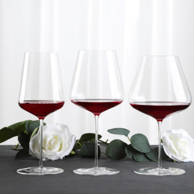 Wholesale Nordic and European-style red wine glasses, crystal Burgundy goblets, bow tie wine glasses, European cups, Bordeaux cups full figure