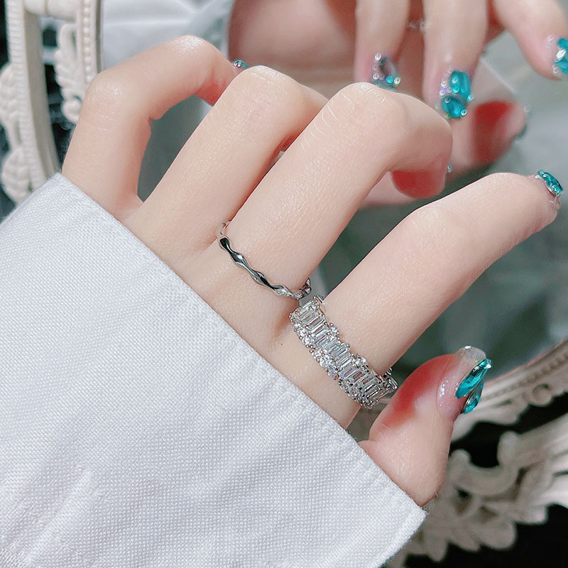 A light luxury and niche design, zircon full diamond open ring, exuding a sense of high-end elegance for women, and a minimalist and cool style on Instagram Specification drawing