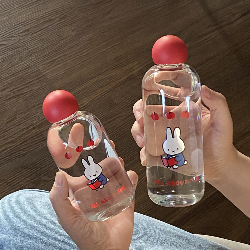 Cute little rabbit glass cup, high borosilicate high-temperature resistant, niche red nose sealed water cup, car portable cup gift full figure