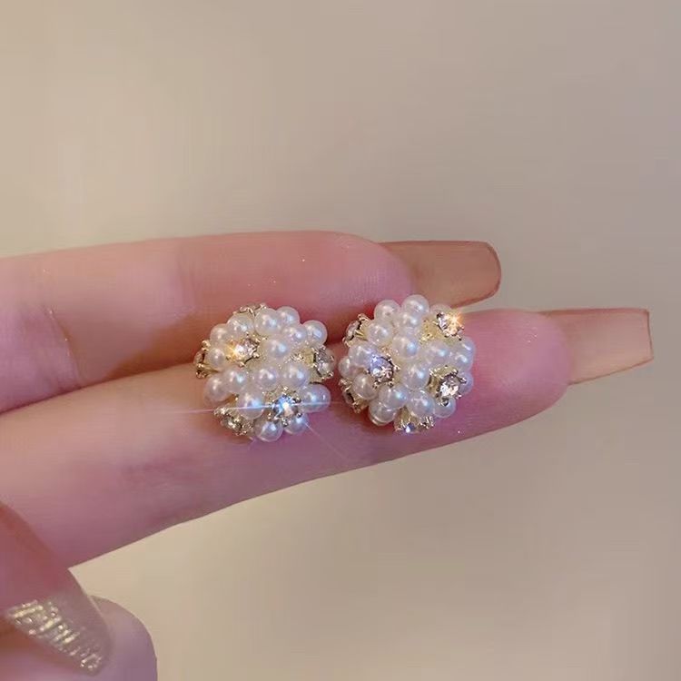 Small and exquisite zircon pearl stud earrings 2025 new style simple and elegant earrings, versatile and high-end earrings details Picture
